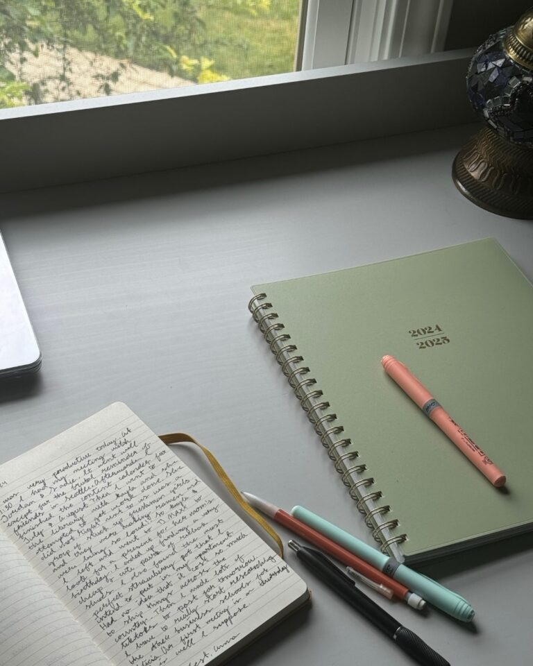 How to Start a Journaling Practice (+35 Free Journal Prompts)