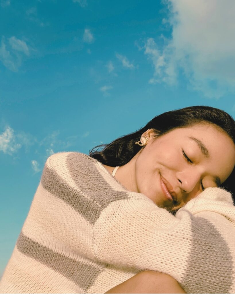 55 Gratitude Journal Prompts to Rewire Your Brain for Everyday Joy
